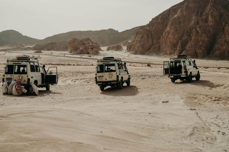 Family Jeep safari by 4×4 WD